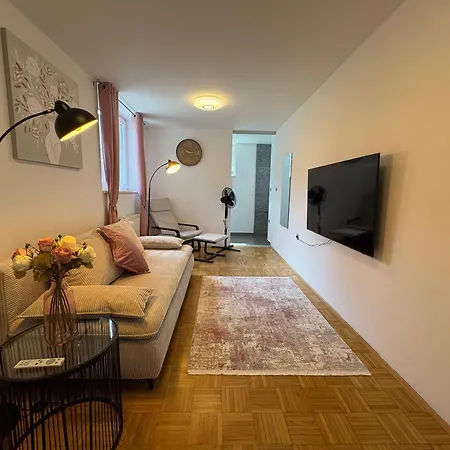 Corner Terrace Apartma *