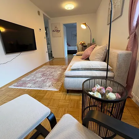 Corner Terrace Apartment *