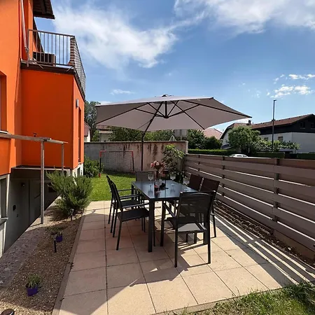 Apartment Corner Terrace *